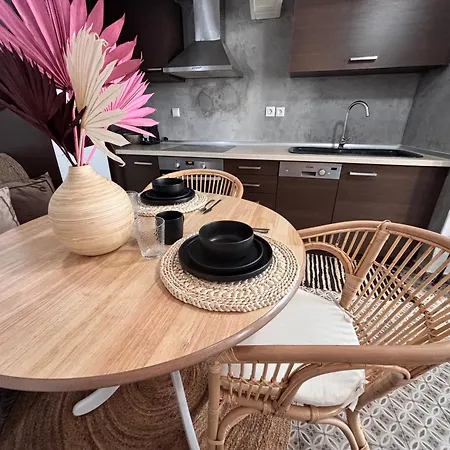 Evagelia's Stylish With Complimentary Breakfast Basket Σκόπελος