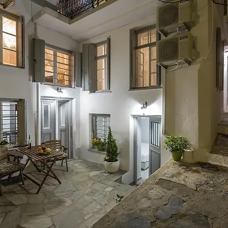 Evagelia'S Apartment Stylish Central Stay!